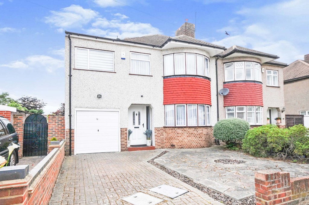 4 bed house for sale in Goodwin Drive, Sidcup, DA14  - Property Image 1
