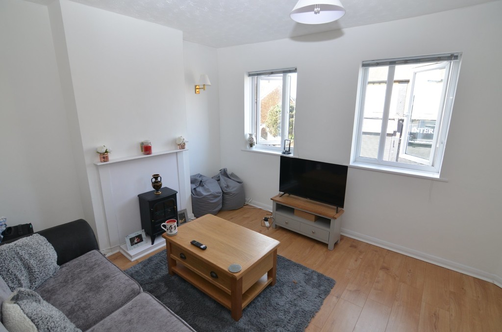 1 bed flat to rent in Brook Street, Erith, DA8 2