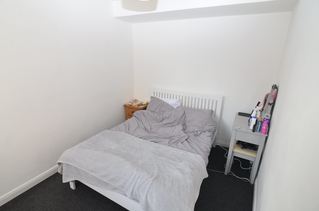 1 bed flat to rent in Brook Street, Erith, DA8 5