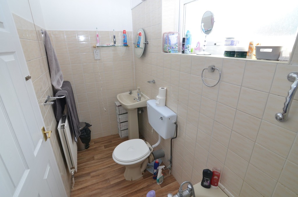 1 bed flat to rent in Brook Street, Erith, DA8 9