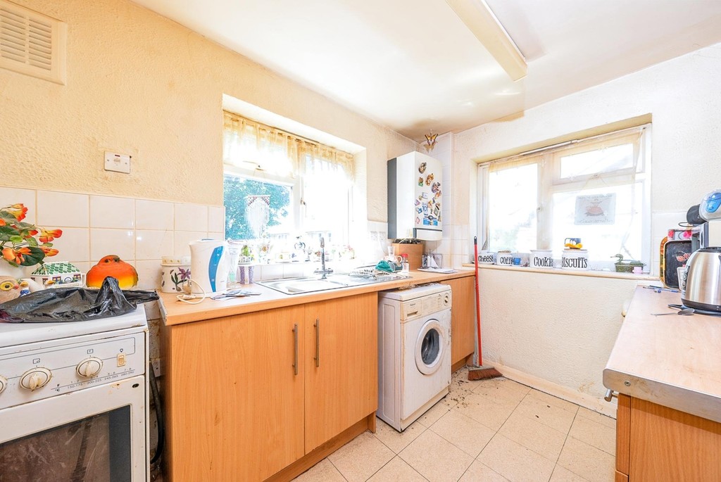2 bed flat for sale in Brook Lane, Bromley, BR1  - Property Image 8