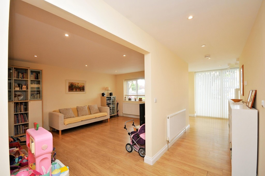 3 bed house for sale in Hollies Avenue, Sidcup, DA15  - Property Image 11