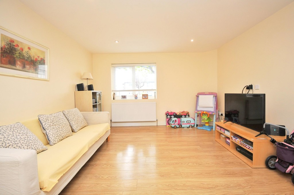 3 bed house for sale in Hollies Avenue, Sidcup, DA15  - Property Image 3