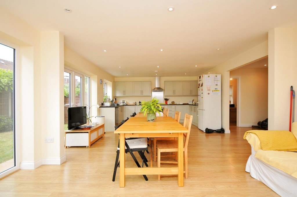 3 bed house for sale in Hollies Avenue, Sidcup, DA15  - Property Image 4
