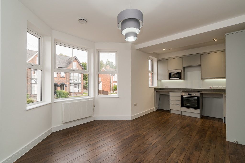 1 bed flat for sale in West Wycombe Road, High Wycombe, HP12