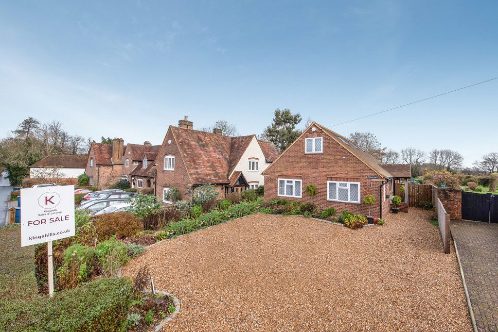 4 bed house for sale in Elm Road, Penn, HP10
