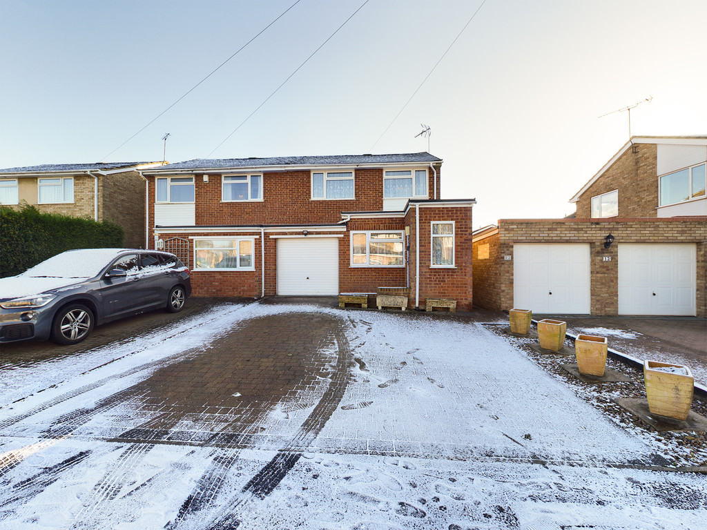3 bed house for sale in Widmer End, High Wycombe, HP15