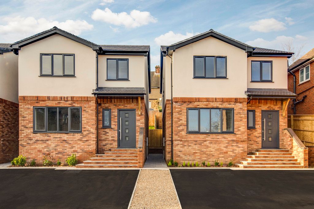 4 bed house for sale in Plot 4 Windrush Place 1