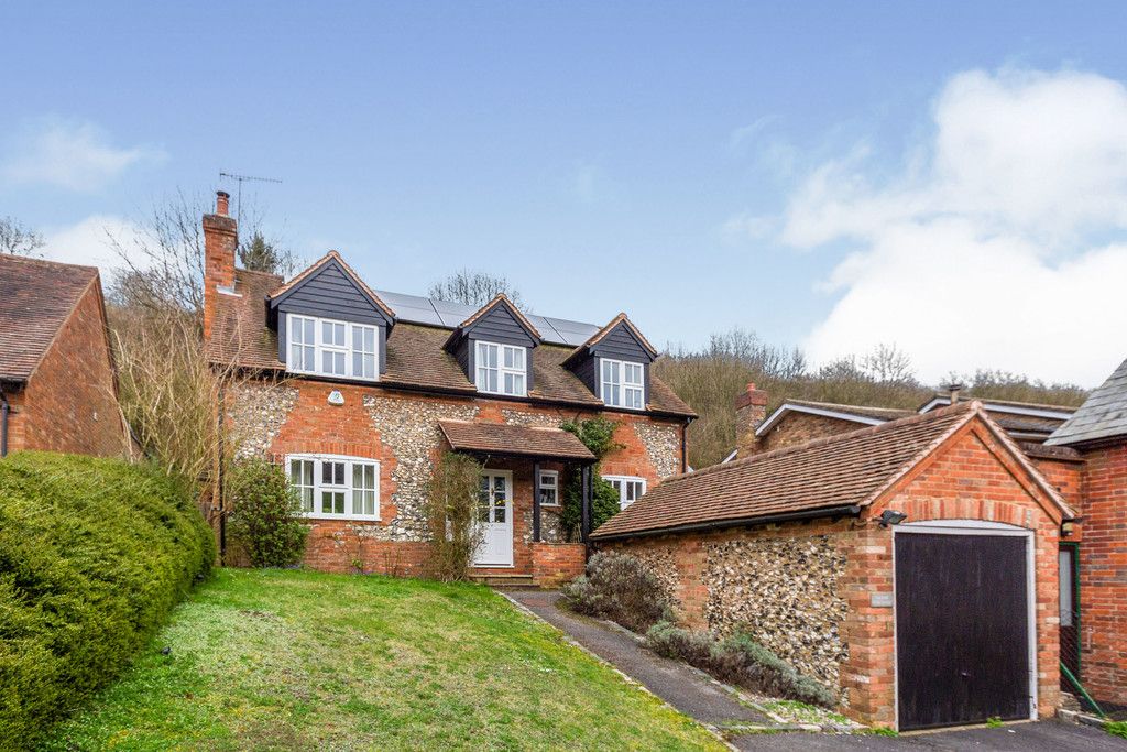 4 bed house to rent, HP16