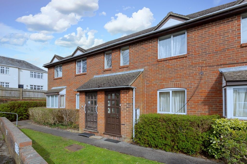 1 bed flat to rent in Littleworth Road, Downley, HP13