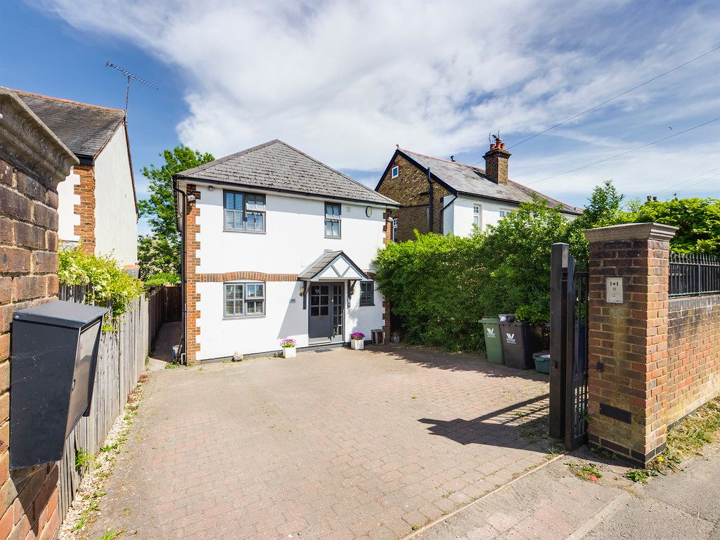 4 bed house for sale in St. Johns Road, Penn, HP10