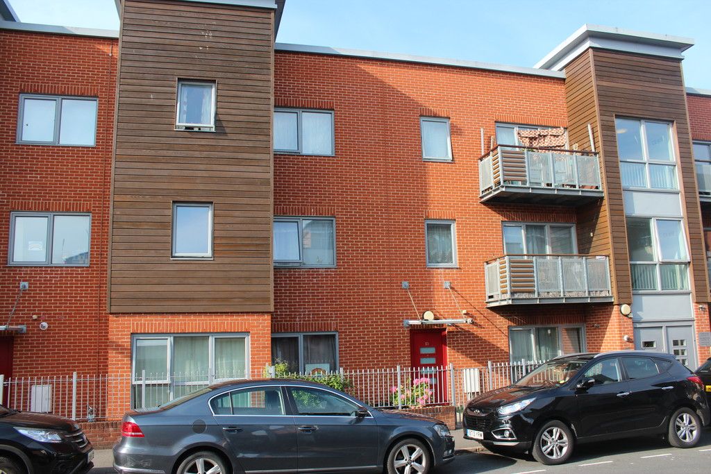 2 bed flat for sale in Guildmaster Court, West End Road, HP11