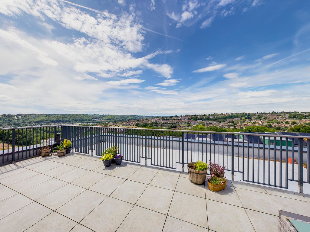 2 bed flat for sale in Romero Court, High Wycombe, HP13