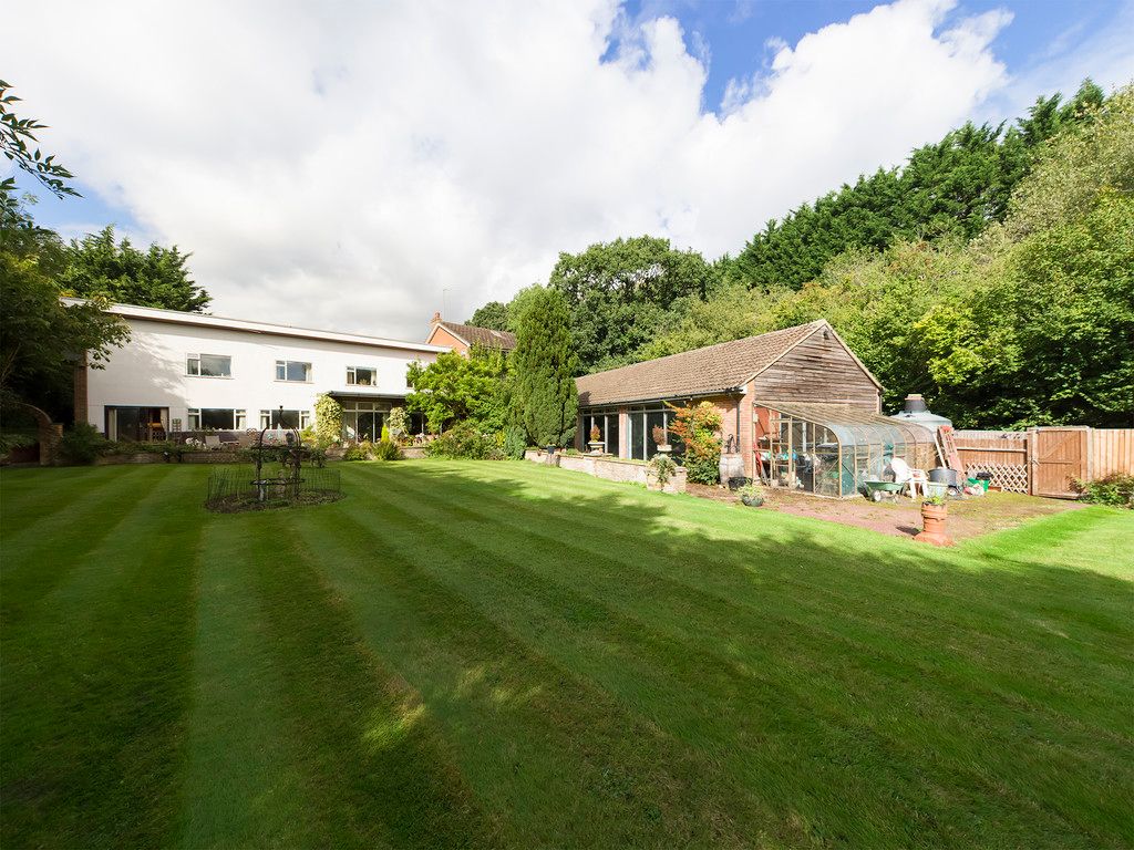 6 bed house for sale in Amersham Road, High Wycombe, HP13