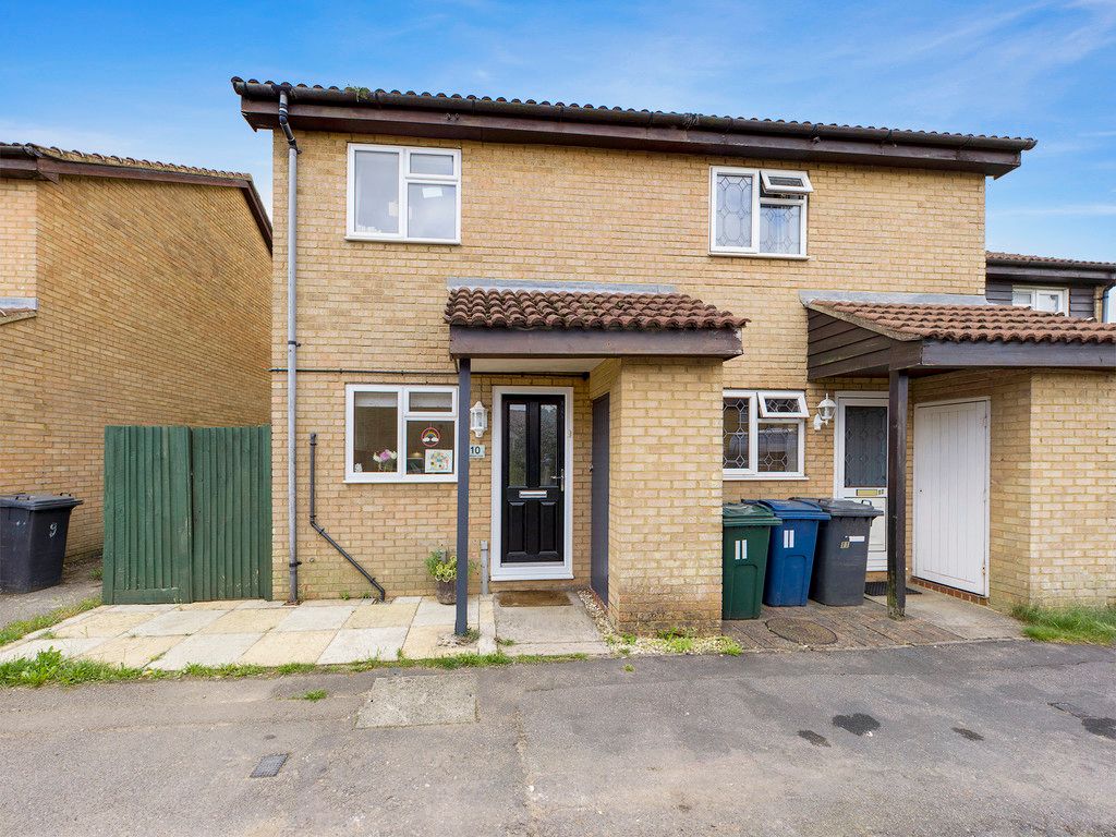 2 bed house for sale in Oldhouse Close, High Wycombe, HP11