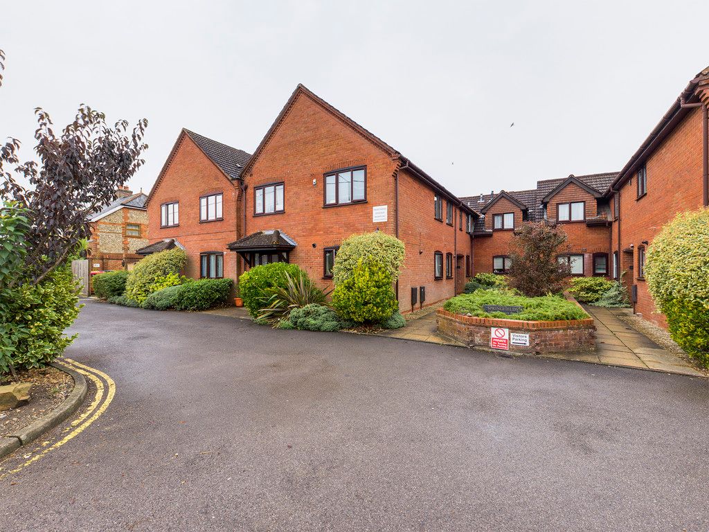 2 bed flat for sale in Springfields, Penn, HP10