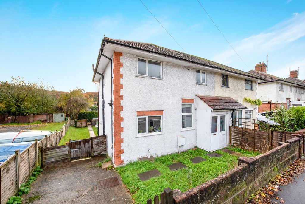 3 bed house for sale in London Road, High Wycombe, HP11
