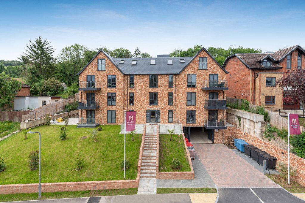 1 bed flat to rent in Kingsmead Road, High Wycombe, HP11
