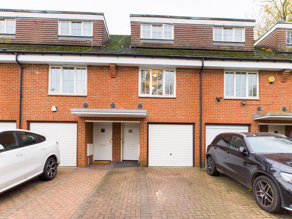3 bed house for sale in The Fennels, Kingsmead Road, HP11