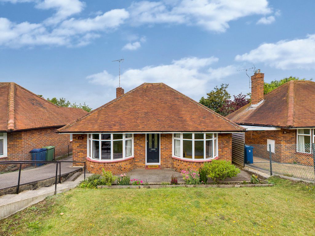 3 bed bungalow to rent, HP13