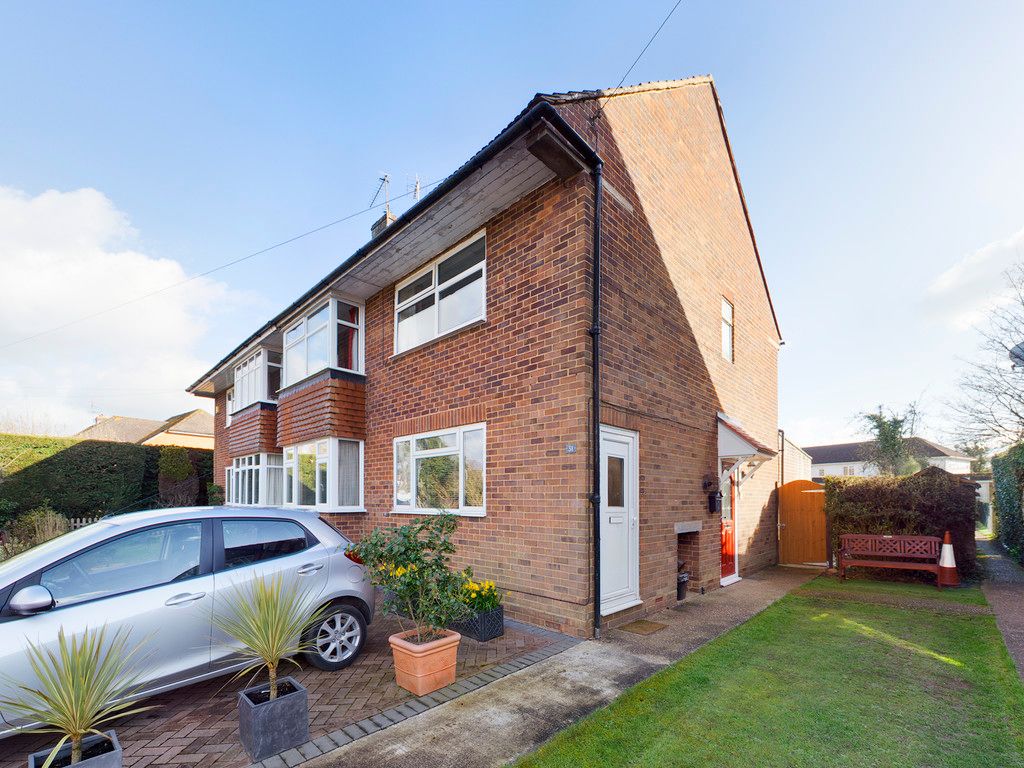 2 bed flat to rent, HP9