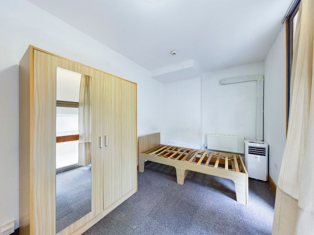 1 bed flat to rent in Frogmoor, High Wycombe, HP13