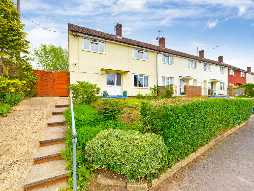 3 bed house for sale in Holtspur Avenue, Wooburn Green, HP10