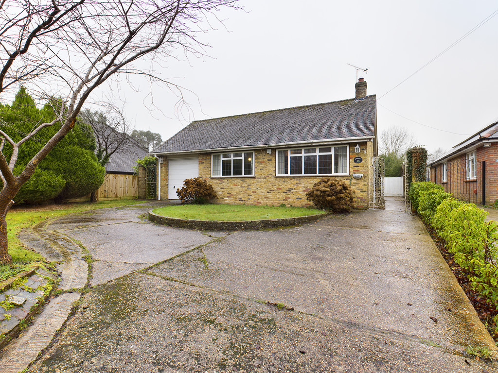 3 bed bungalow for sale in Missenden Road, Great Kingshill, HP15