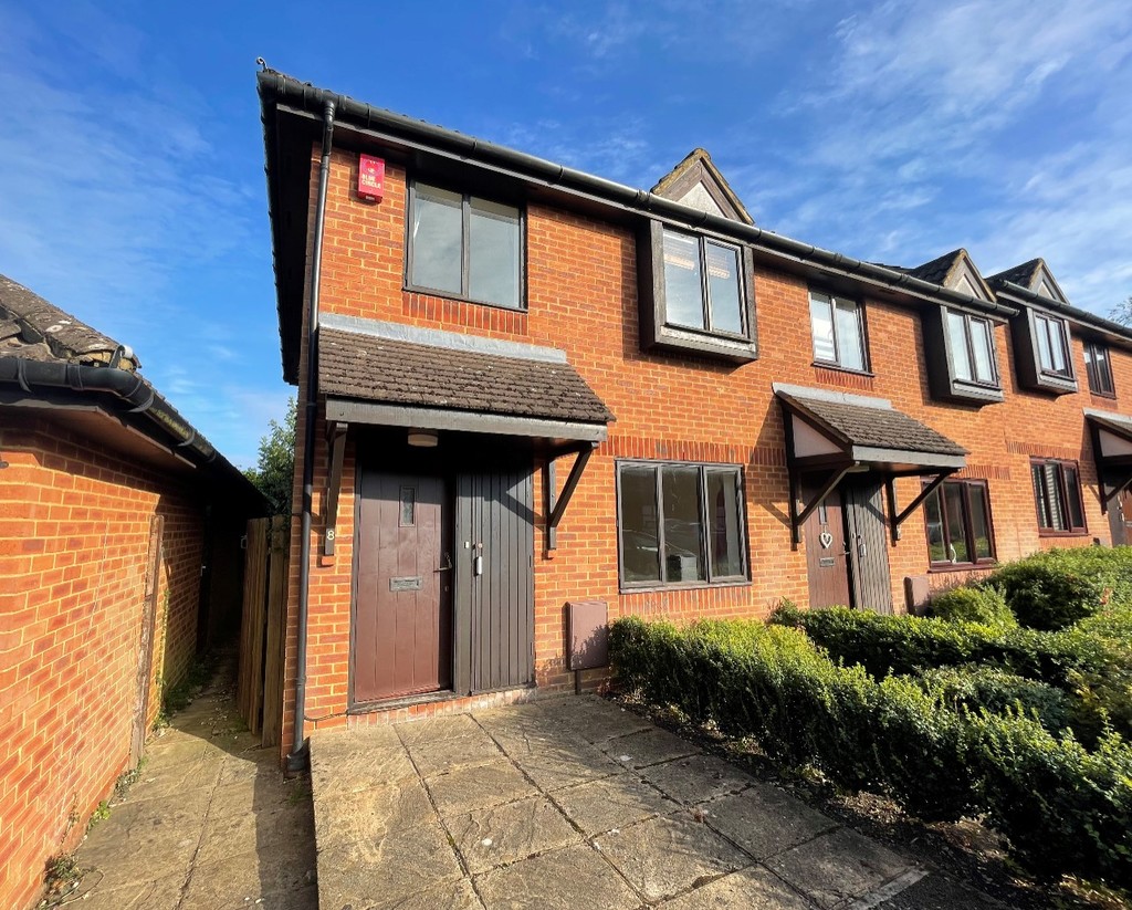 3 bed house for sale in Darlington Close, Amersham, HP6