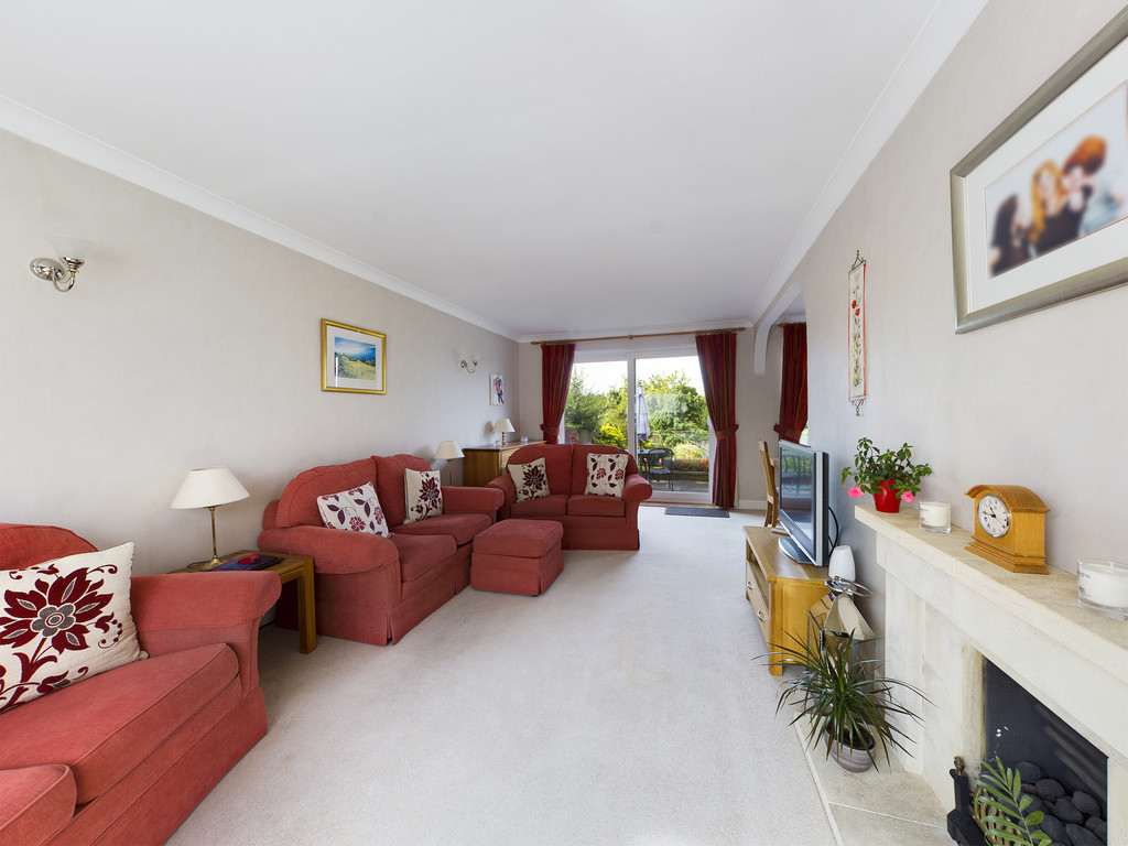 4 bed house for sale  - Property Image 4