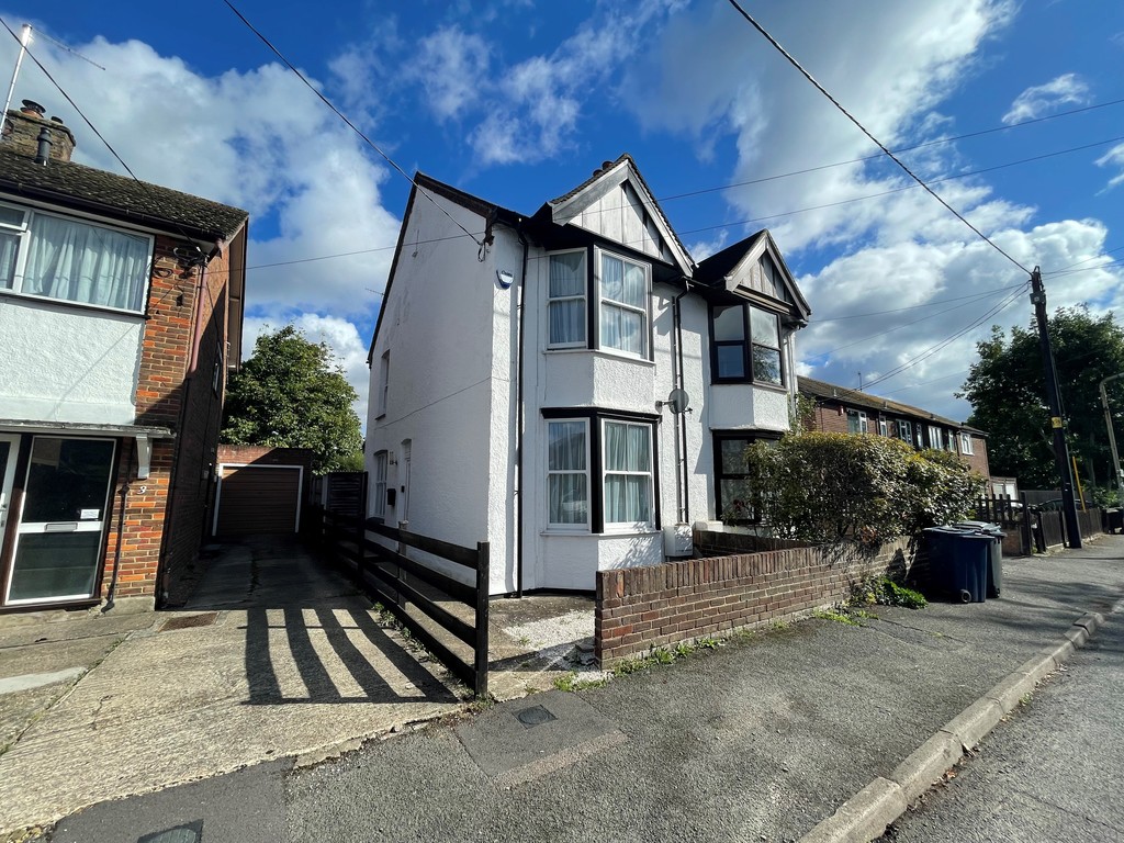 3 bed house for sale, HP11