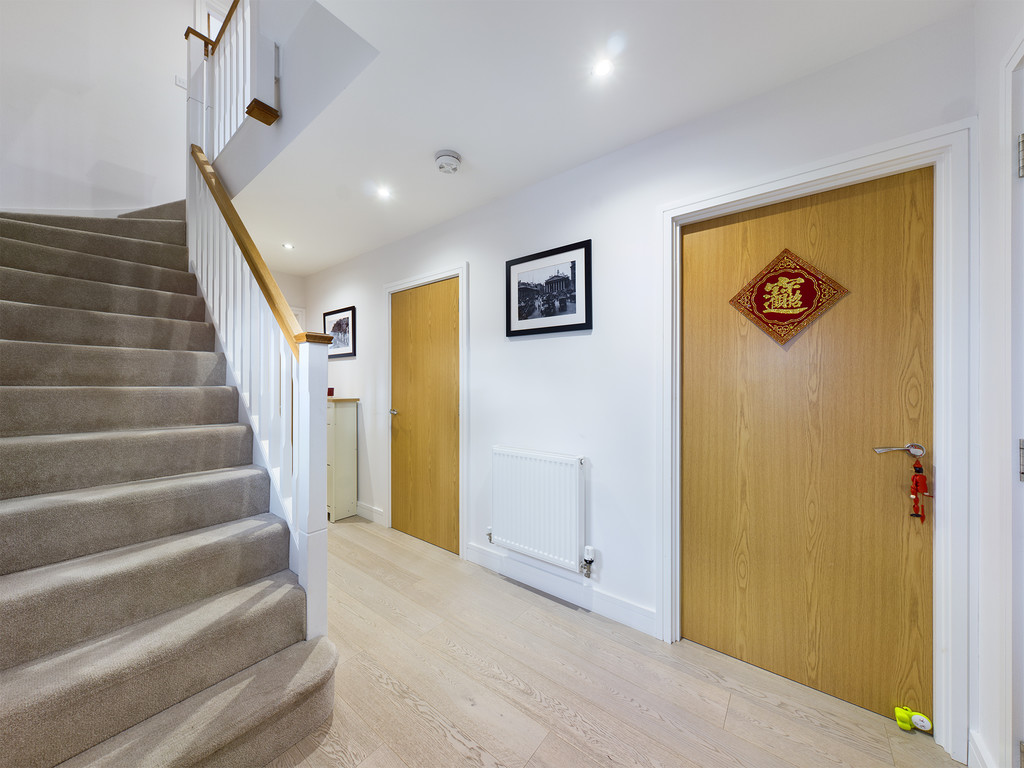4 bed house for sale in Thistle Walk, High Wycombe  - Property Image 7