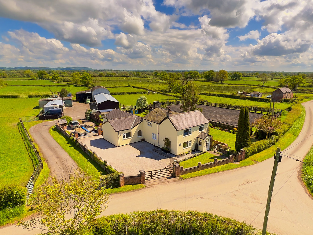 5 bed for sale in Well House Farm, Ridley Wood, Wrexham, LL13, LL13