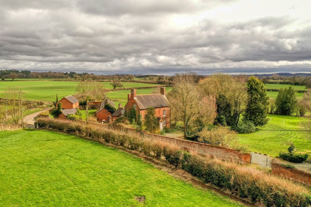 5 bed house for sale in Lower Sutton, Newport, TF10