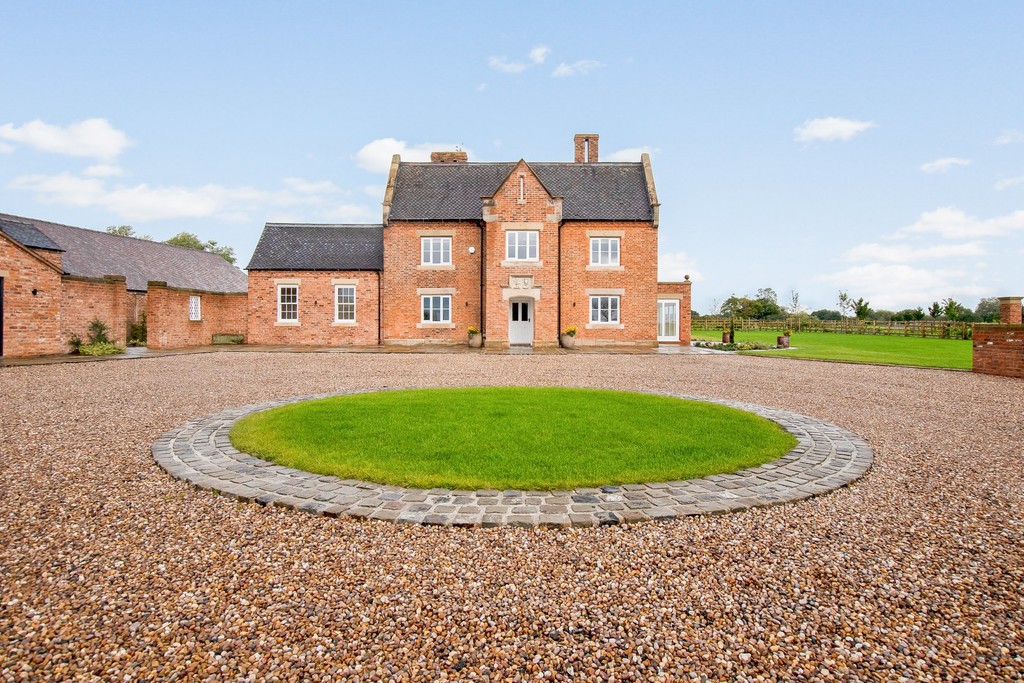 7 bed house to rent in Little Budworth, Winsford  - Property Image 2