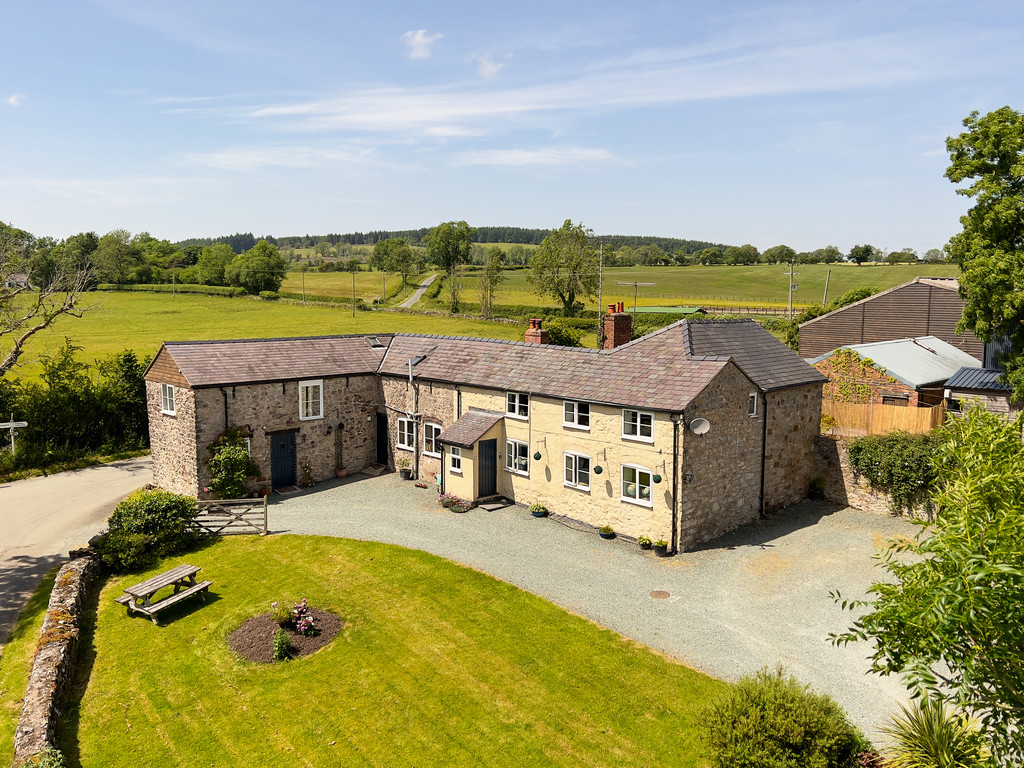 7 bed house for sale in Carreg Y Big Farm, Oswestry Equestrian Centre, Selattyn, Oswestry, SY10, SY10