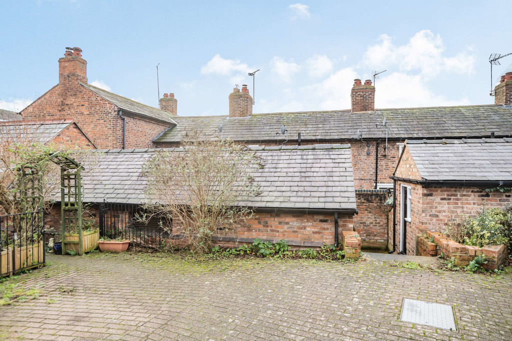 3 bed house for sale in Medway House, High Street, Tattenhall, Cheshire, CH3  - Property Image 18