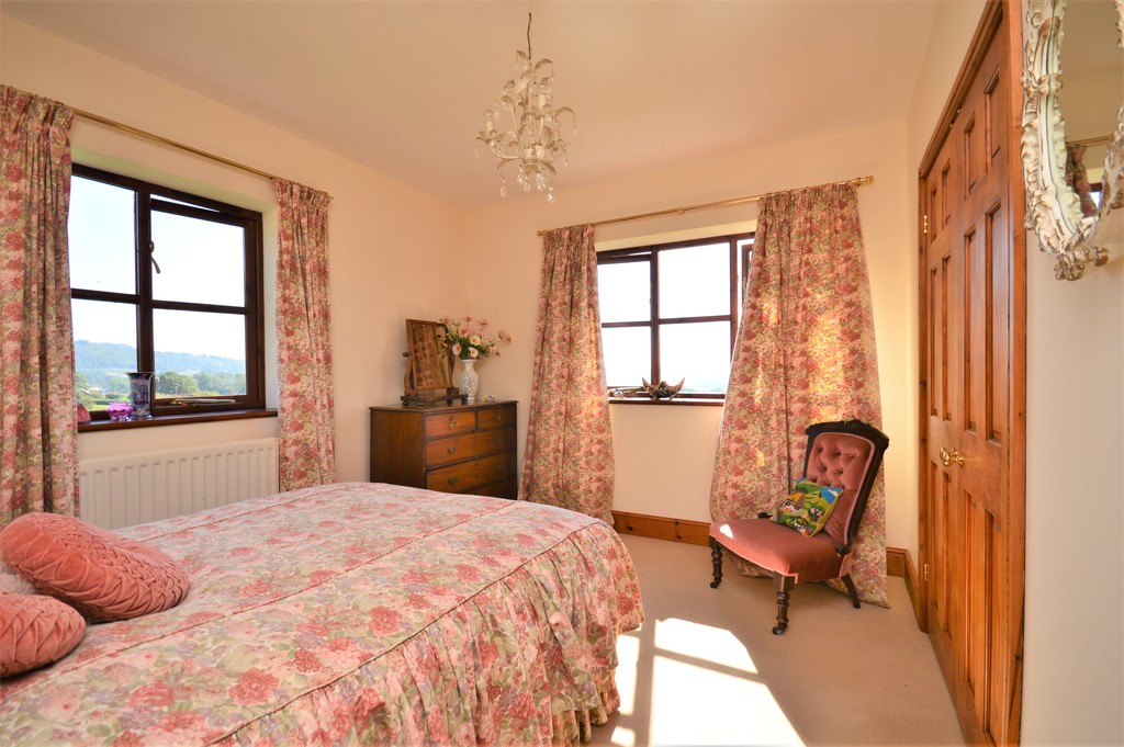 4 bed house for sale in Moore House, Kinnerton, Presteigne, Powys, LD8 11