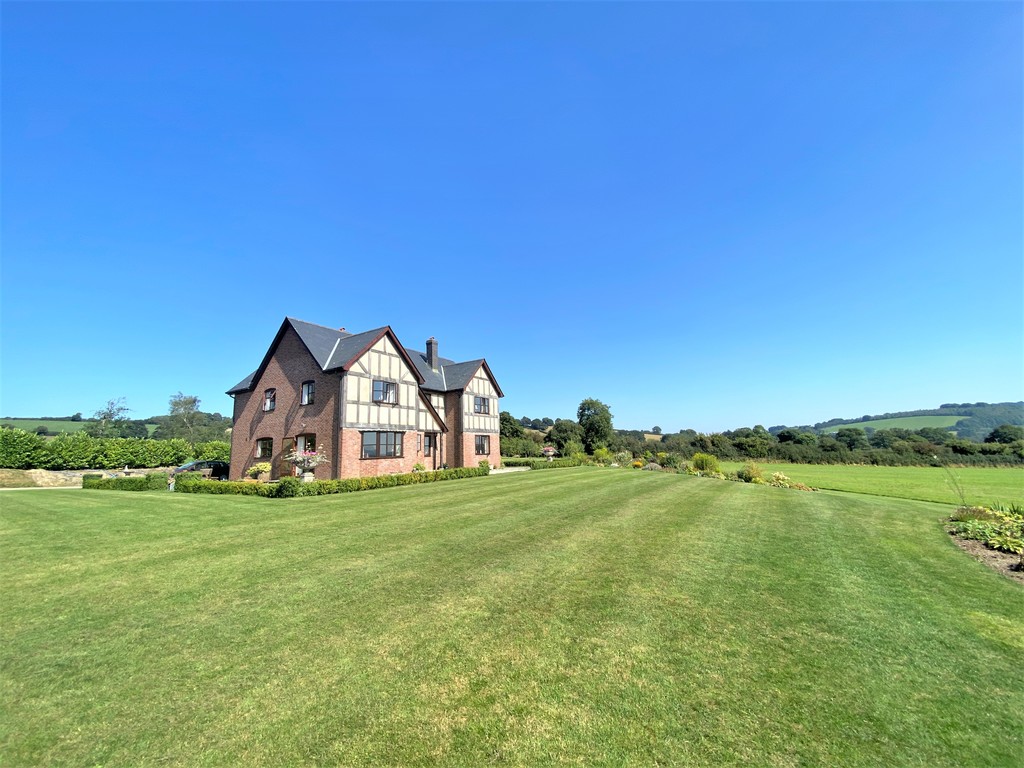 4 bed house for sale in Moore House, Kinnerton, Presteigne, Powys, LD8 17