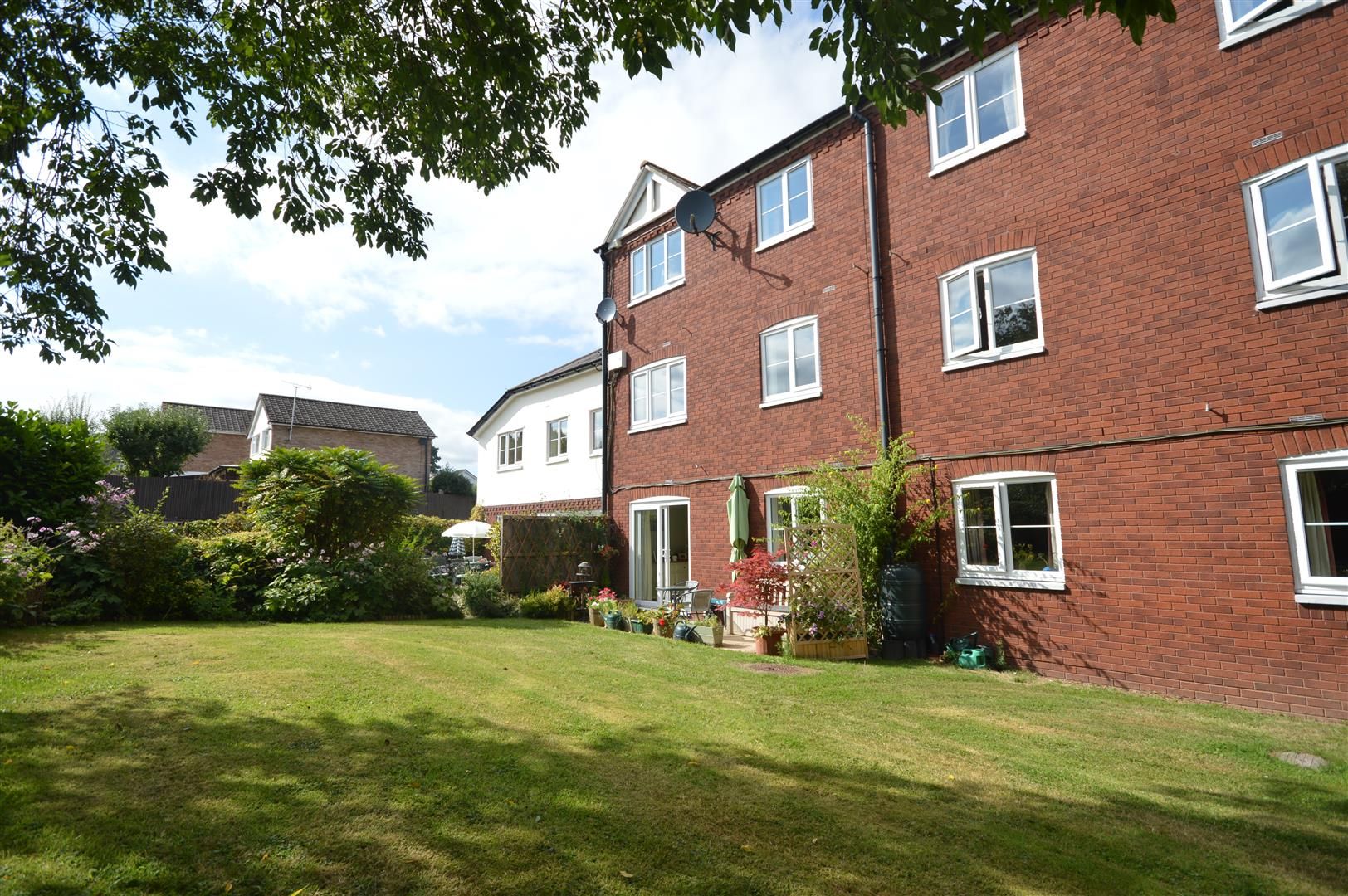 1 bed retirement property for sale in Leominster - Property Image 1