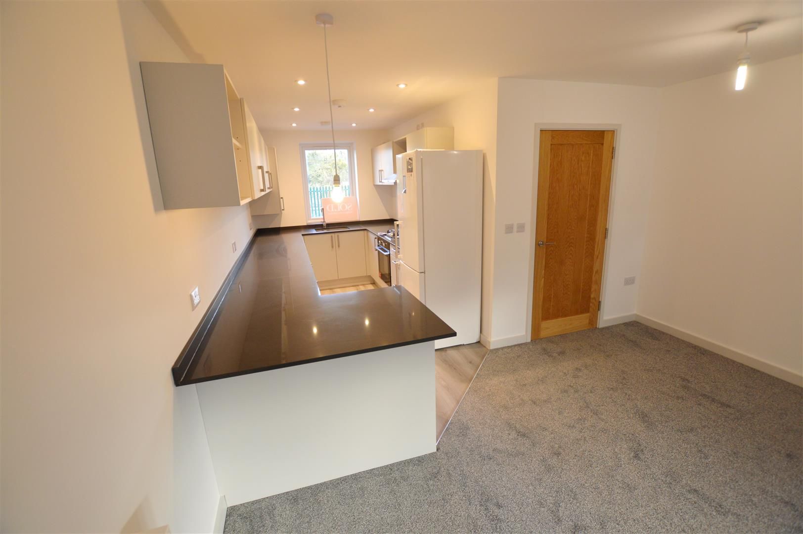 3 bed end of terrace for sale in Leominster 6