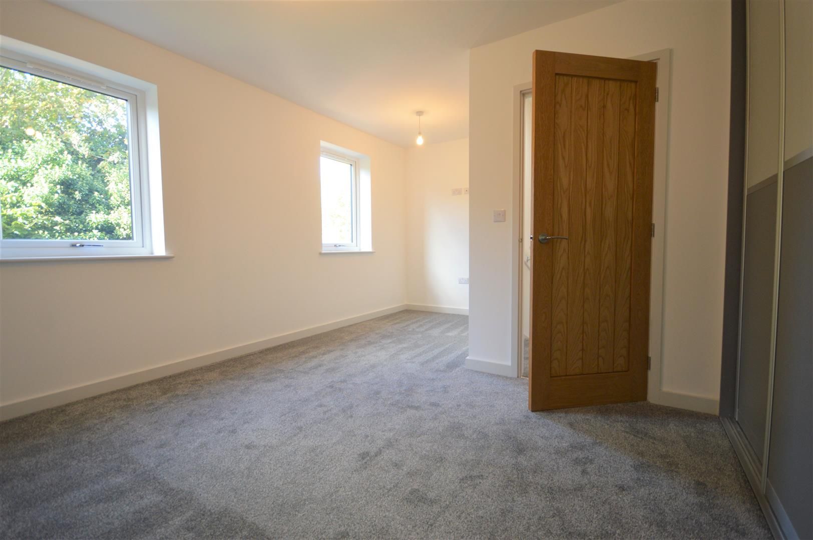 2 bed terraced for sale in Leominster 10