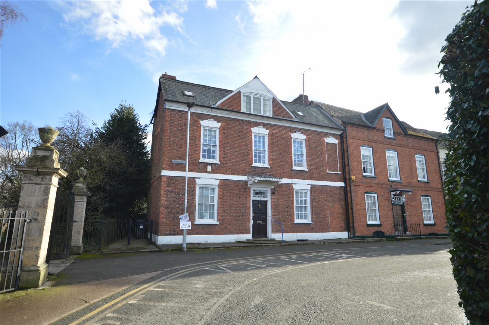 6 bed town-house for sale in Leominster, HR6