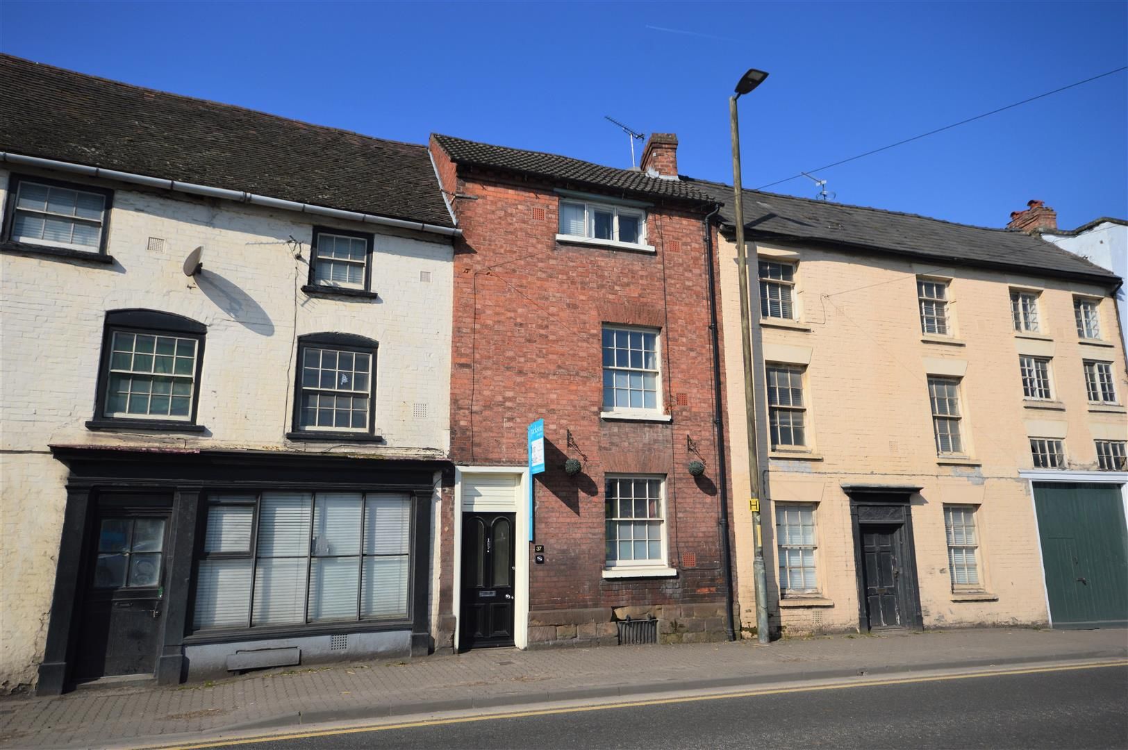 5 bed town house for sale in Leominster 1