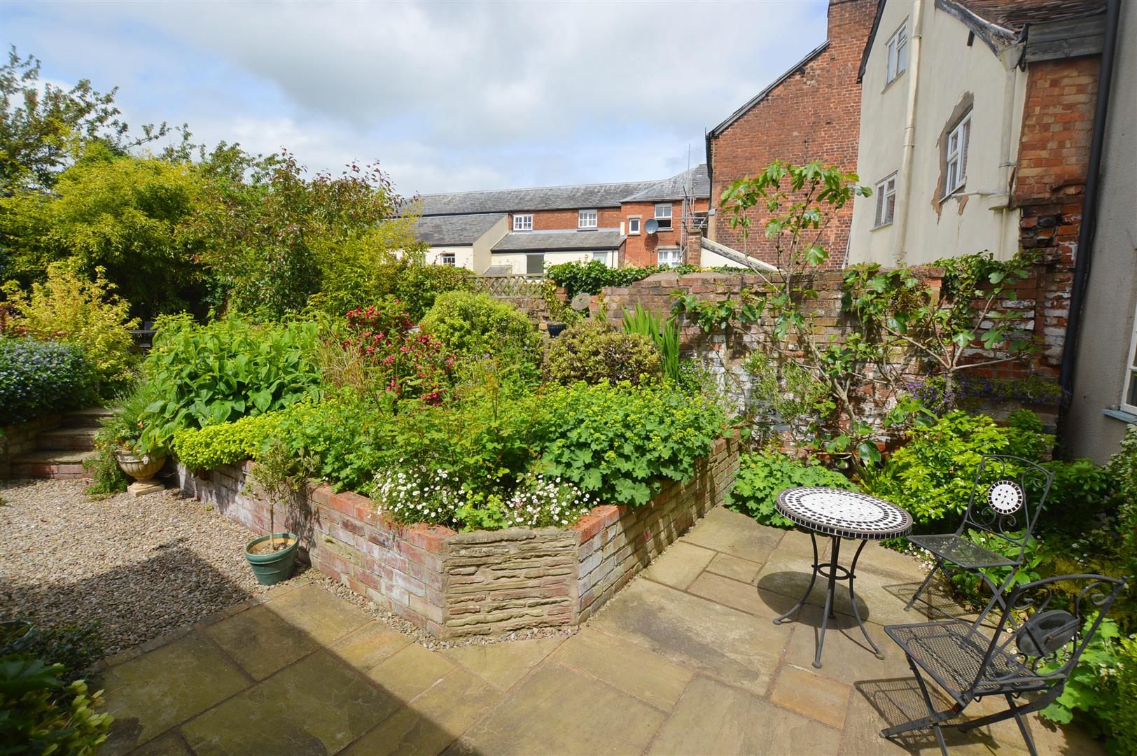 5 bed town house for sale in Leominster 14