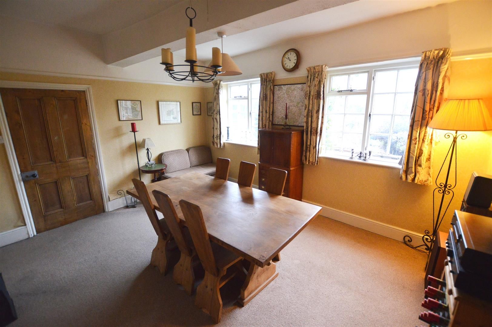 5 bed town house for sale in Leominster 3