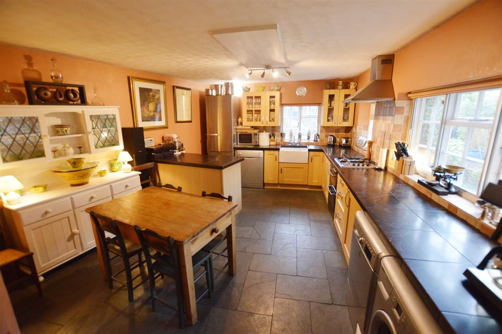 5 bed town house for sale in Leominster 5