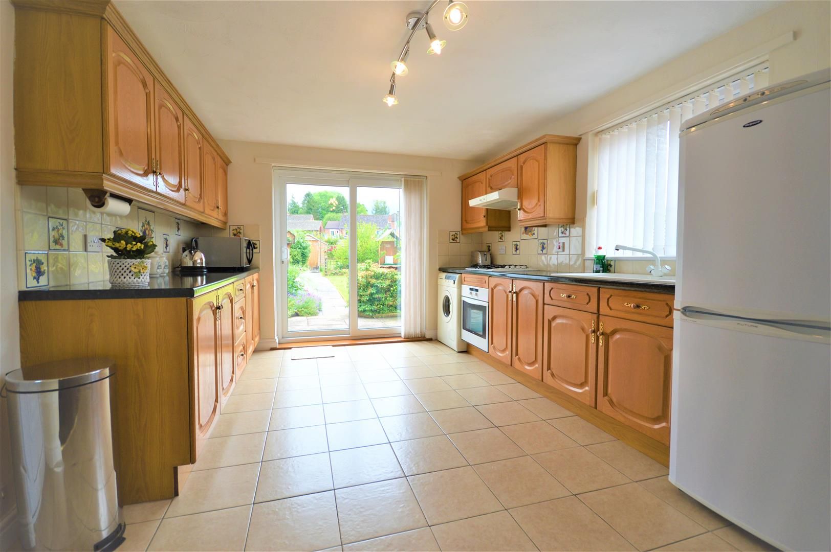 2 bed semi-detached bungalow for sale in Leominster  - Property Image 3
