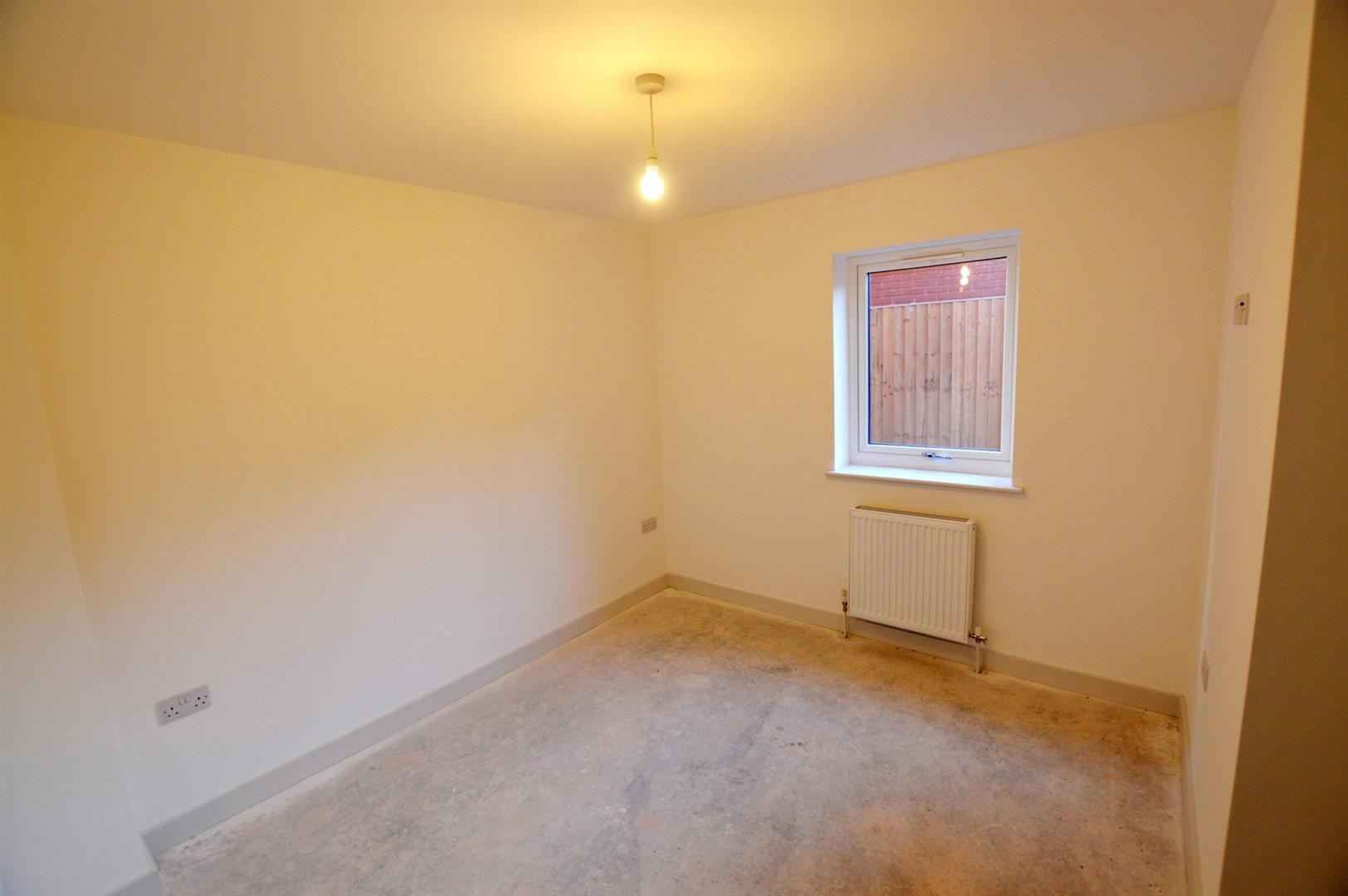 2 bed apartment for sale in Leominster 6