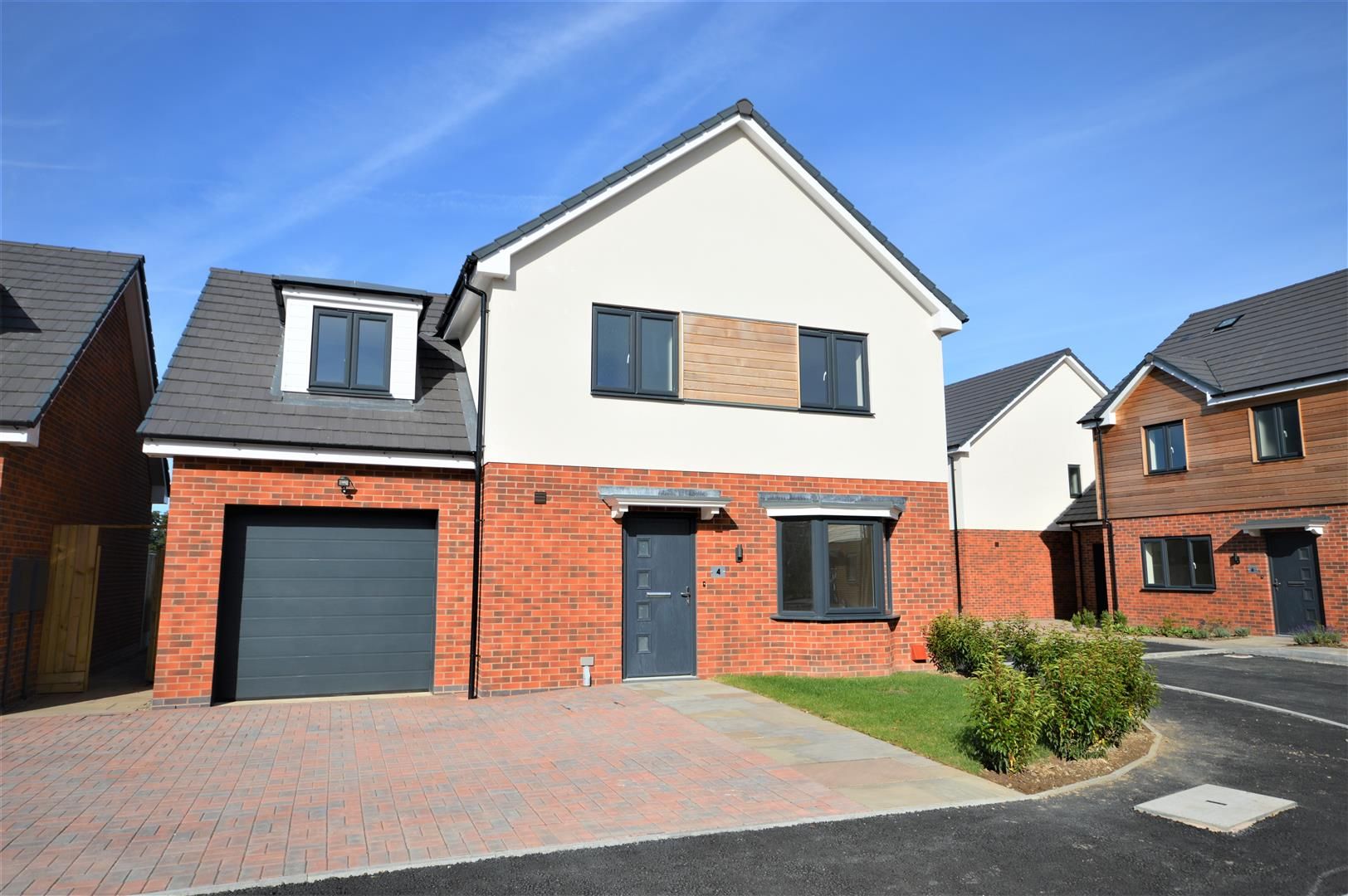 4 bed detached for sale in Kingsland, HR6